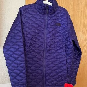 North face Thermoball Womens Jacket (NWT) in perfect condition